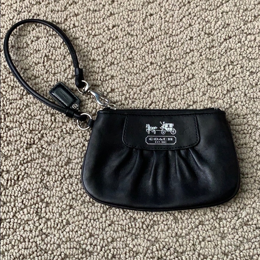 Tiny Wristlet